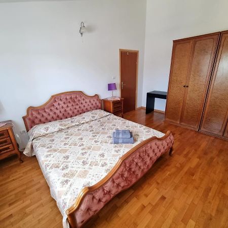 Sunny Apartment With Pool Šišan 외부 사진