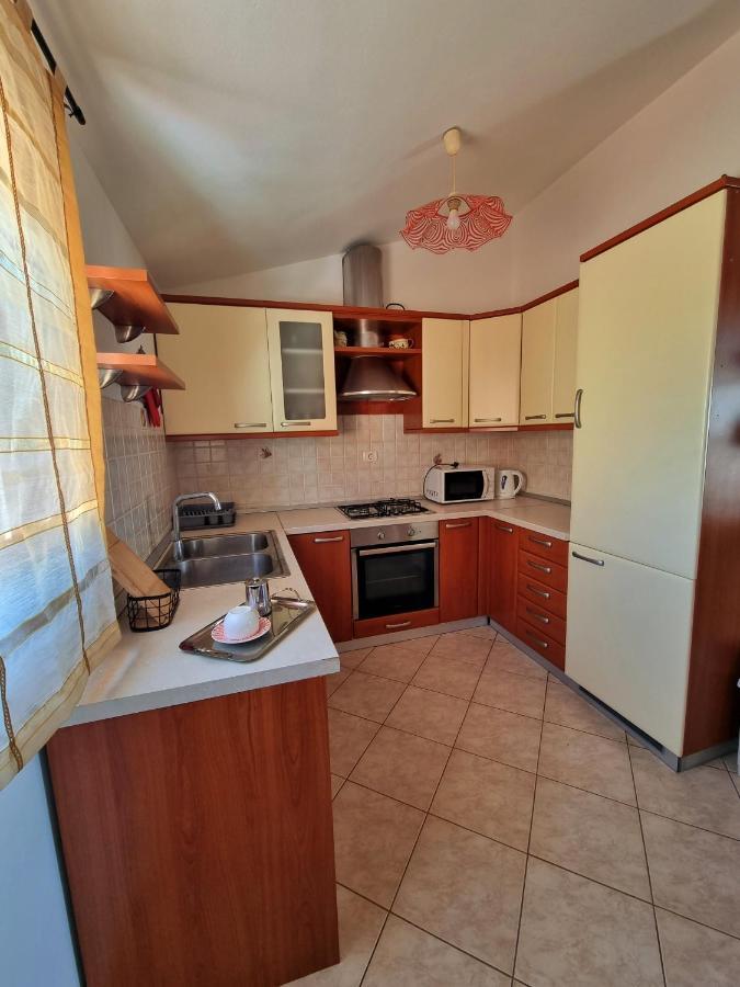 Sunny Apartment With Pool Šišan 외부 사진