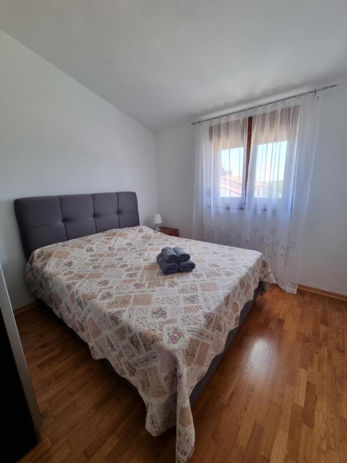 Sunny Apartment With Pool Šišan 외부 사진