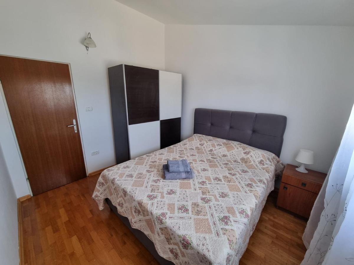 Sunny Apartment With Pool Šišan 외부 사진
